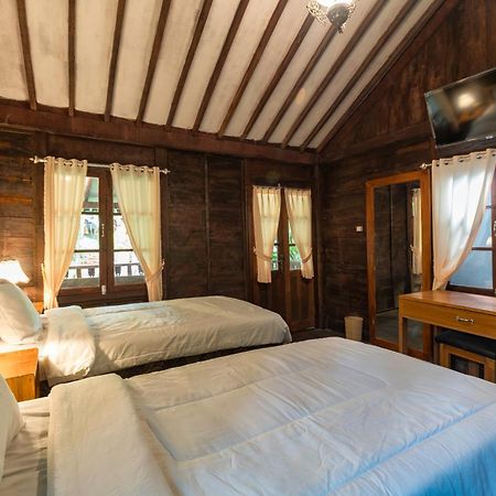 Tahlia'S Villa Sorongjukung Ngoại thất bức ảnh