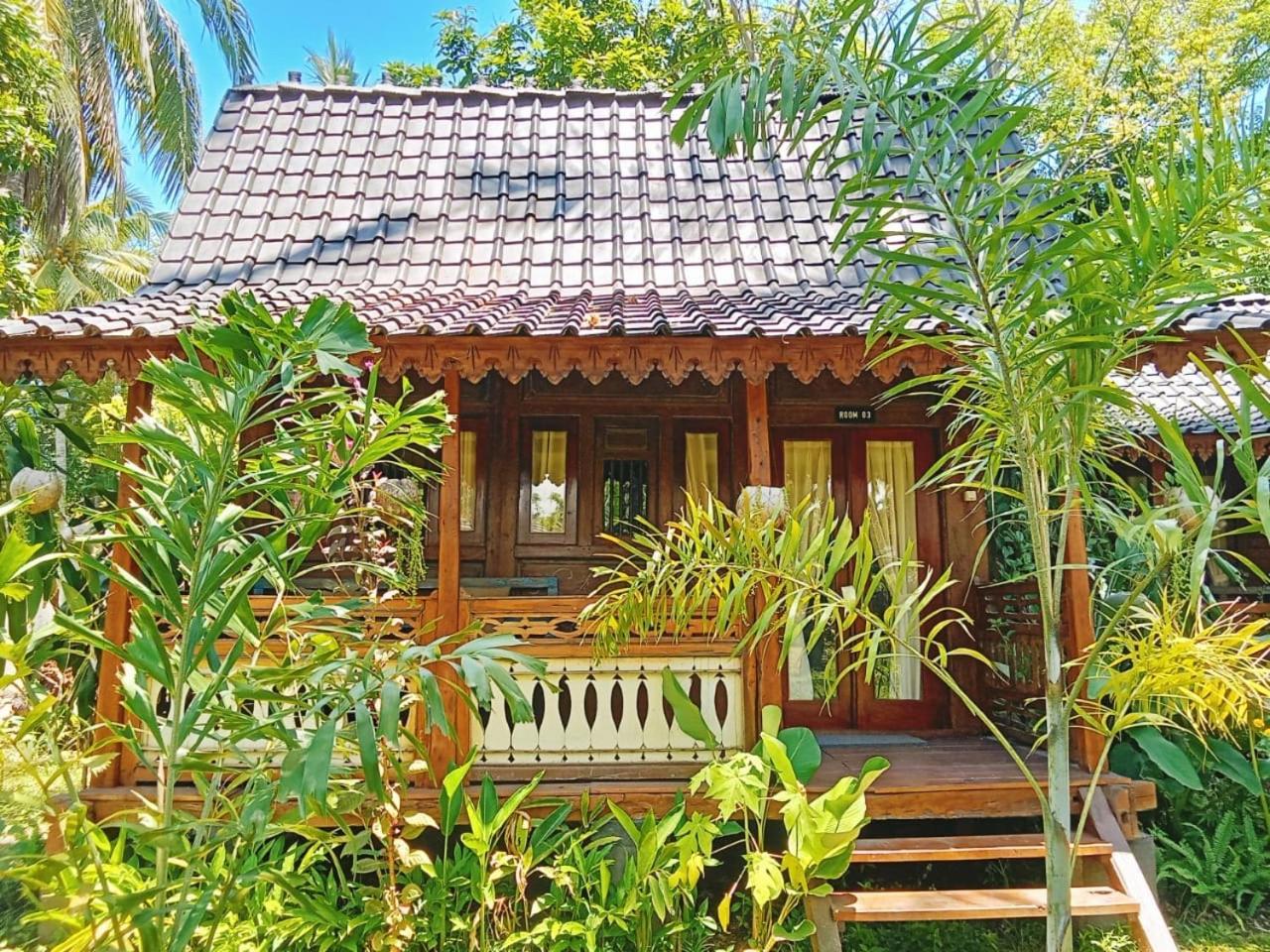 Tahlia'S Villa Sorongjukung Ngoại thất bức ảnh