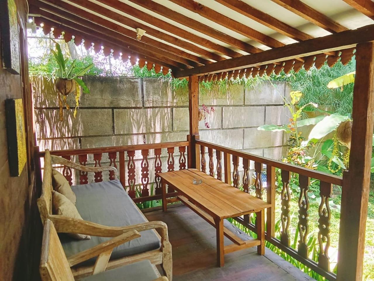 Tahlia'S Villa Sorongjukung Ngoại thất bức ảnh