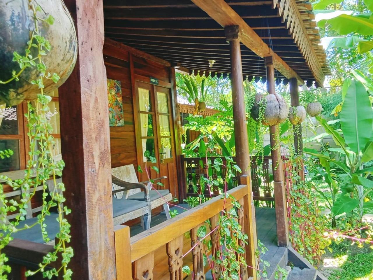 Tahlia'S Villa Sorongjukung Ngoại thất bức ảnh