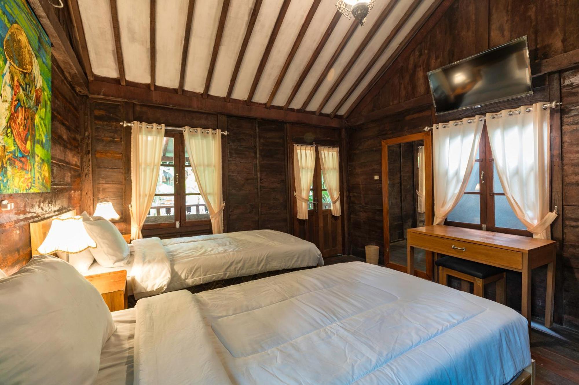 Tahlia'S Villa Sorongjukung Ngoại thất bức ảnh