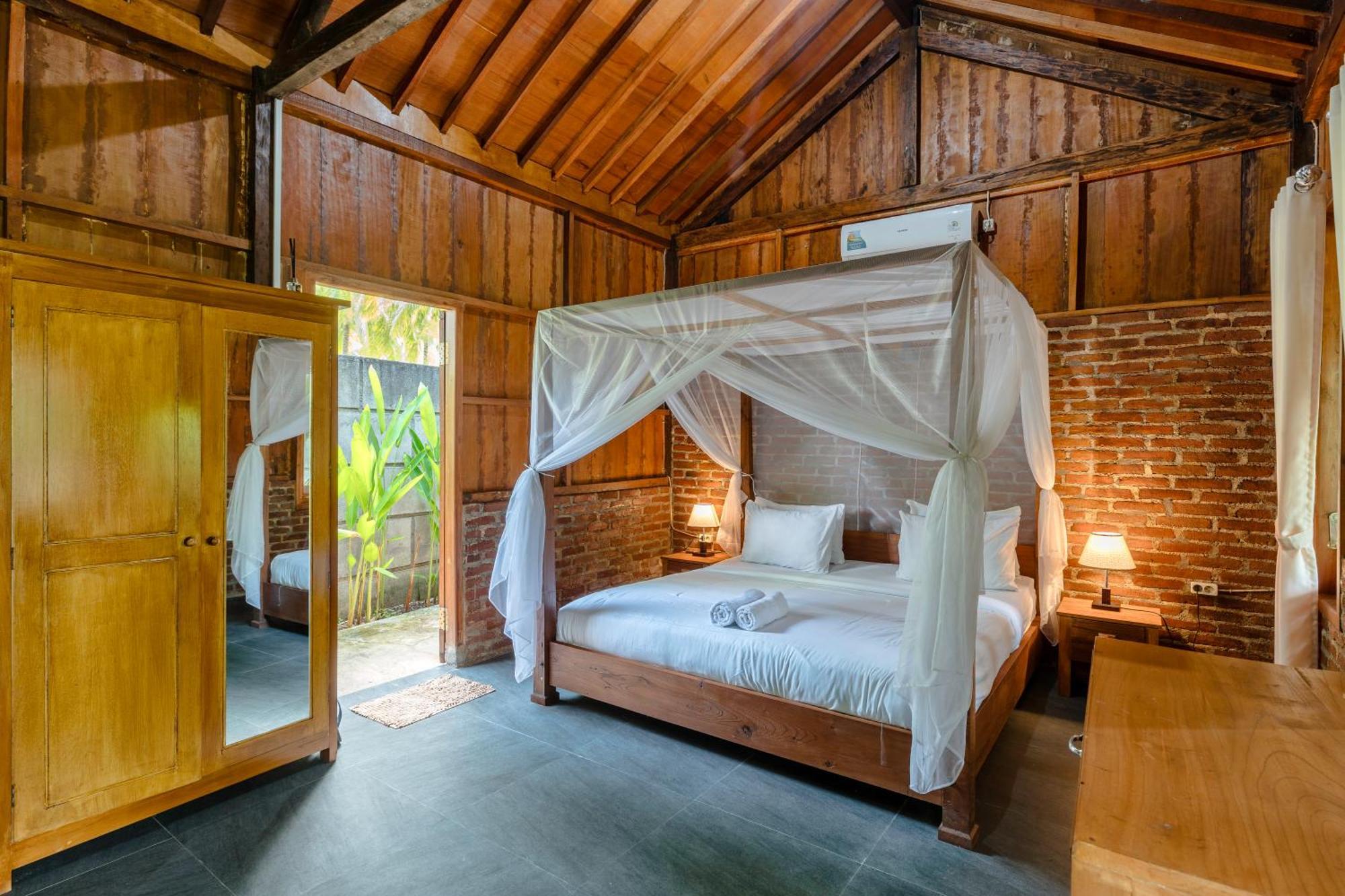Tahlia'S Villa Sorongjukung Ngoại thất bức ảnh