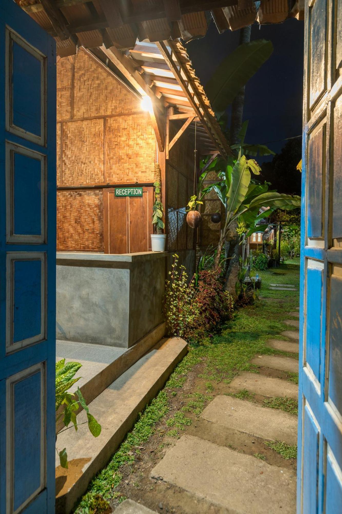Tahlia'S Villa Sorongjukung Ngoại thất bức ảnh