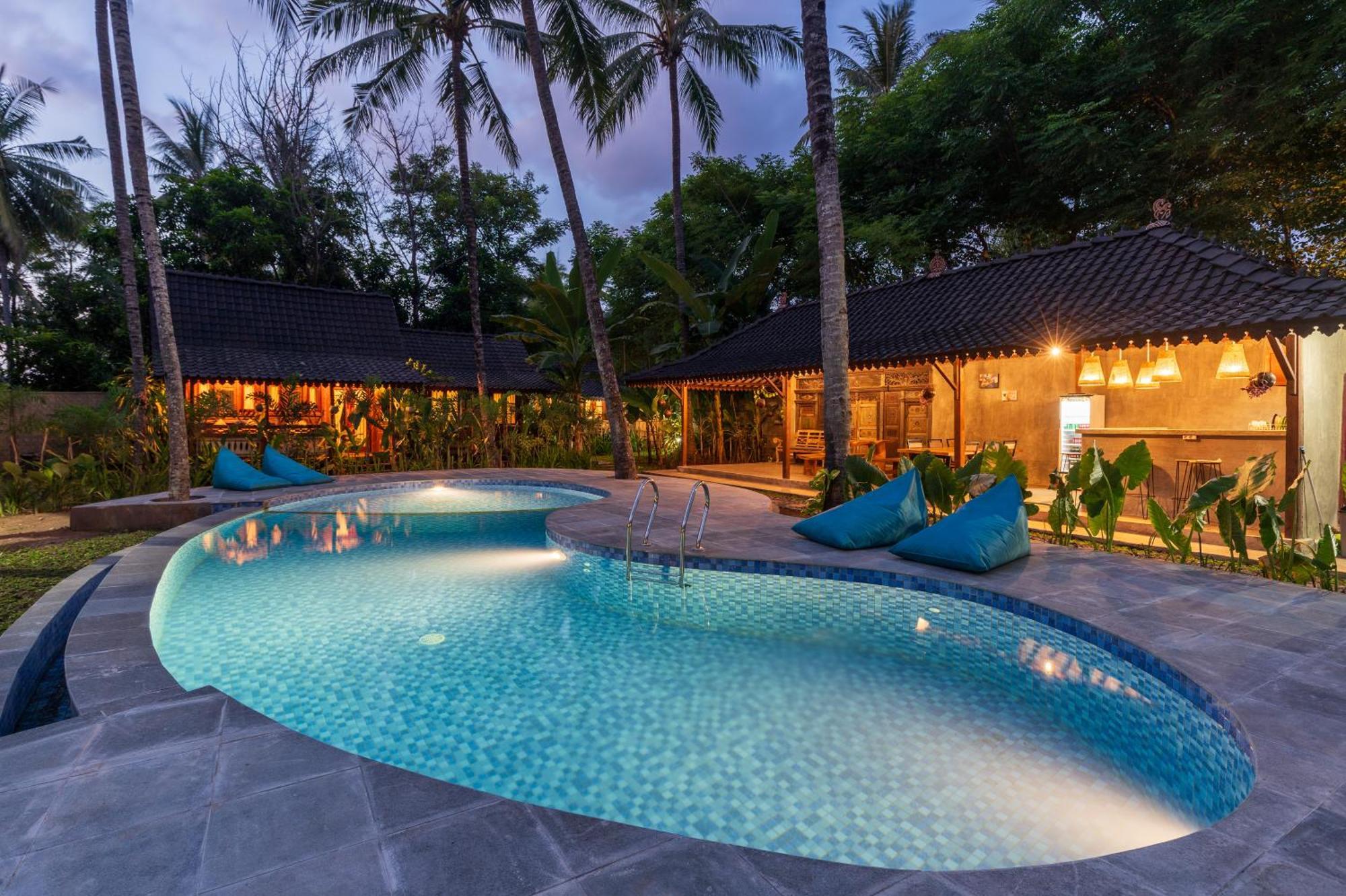 Tahlia'S Villa Sorongjukung Ngoại thất bức ảnh