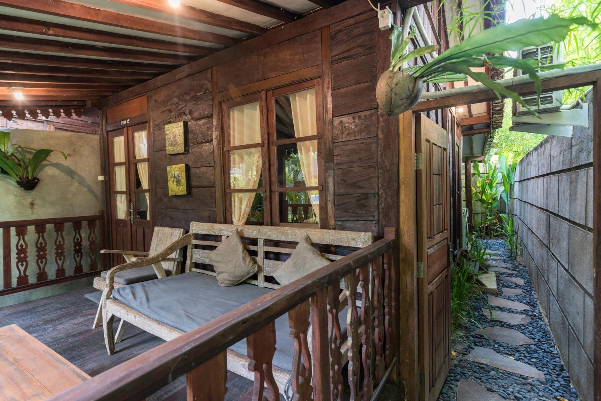 Tahlia'S Villa Sorongjukung Ngoại thất bức ảnh
