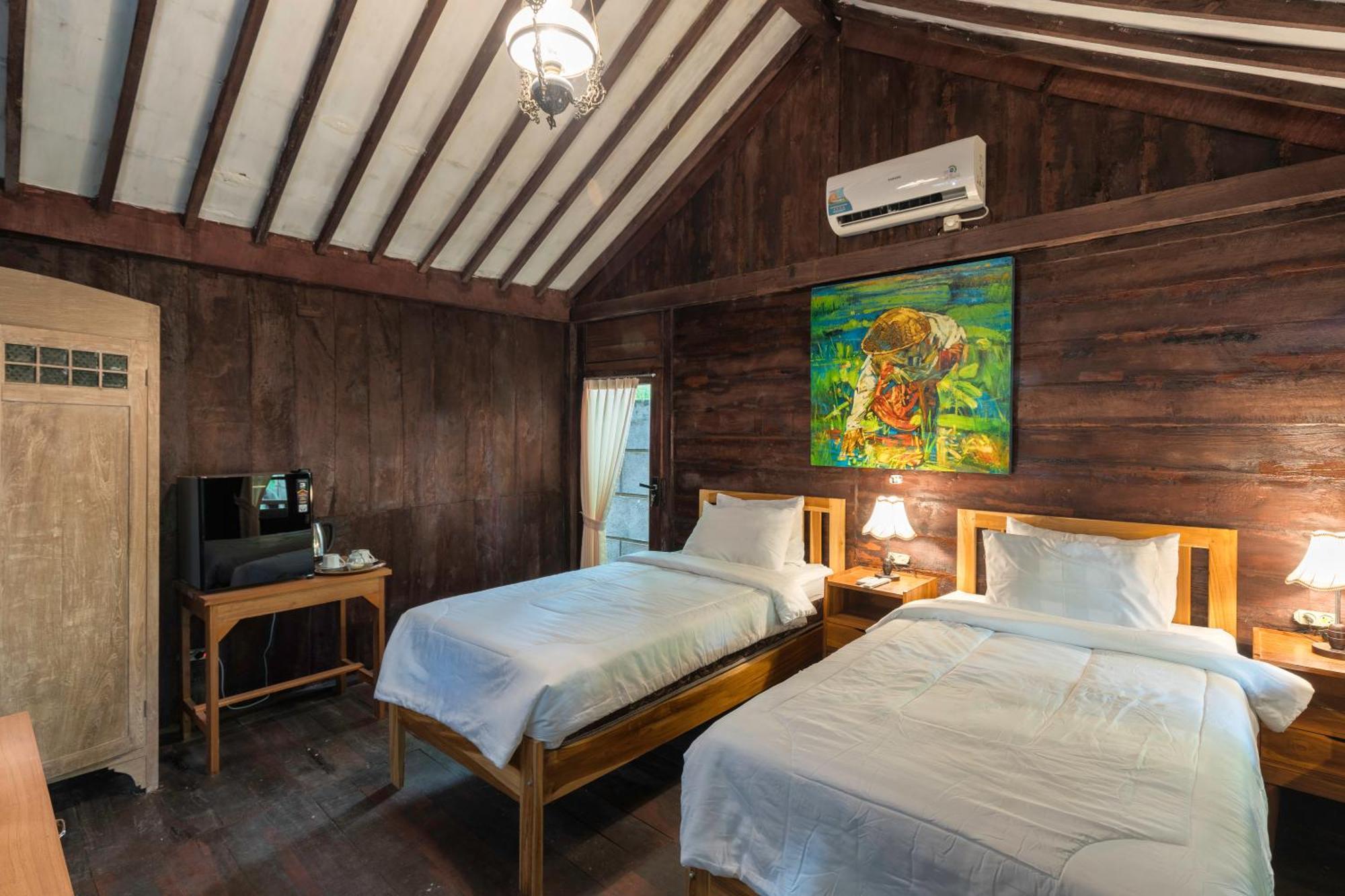 Tahlia'S Villa Sorongjukung Ngoại thất bức ảnh