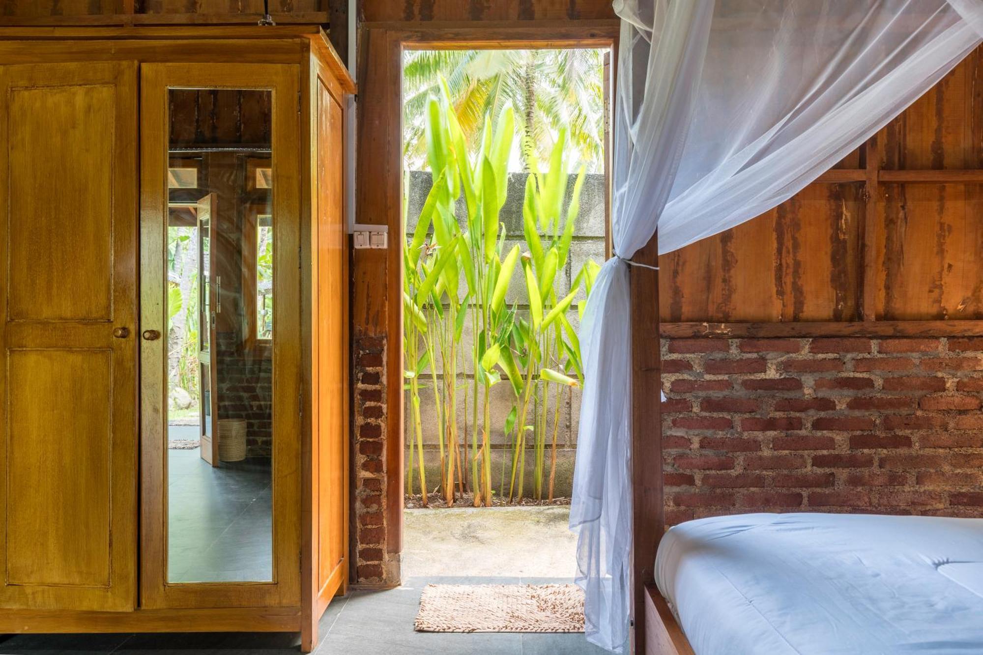 Tahlia'S Villa Sorongjukung Ngoại thất bức ảnh