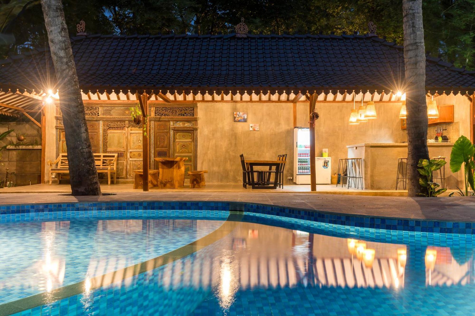 Tahlia'S Villa Sorongjukung Ngoại thất bức ảnh