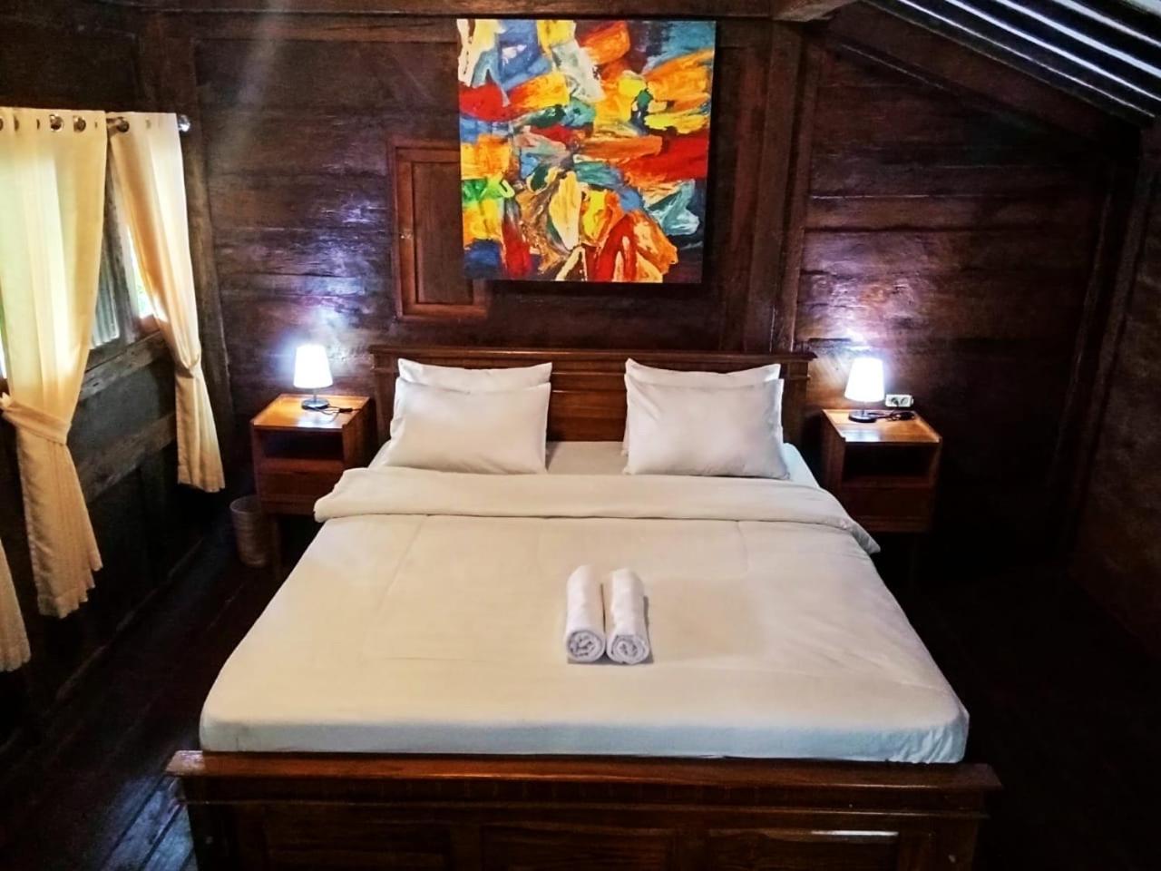 Tahlia'S Villa Sorongjukung Ngoại thất bức ảnh